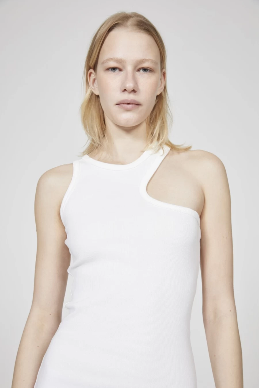 Rodebjer Women's White Cielo Fitted Dress - Elegant Slim Fit Style