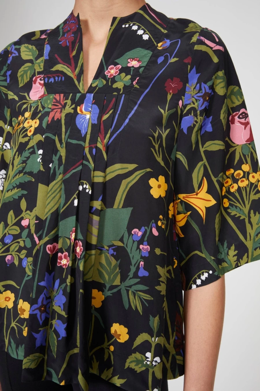 Rodebjer Black Barista Jobs Print Blouse for Women - Stylish Coffee-Themed Top