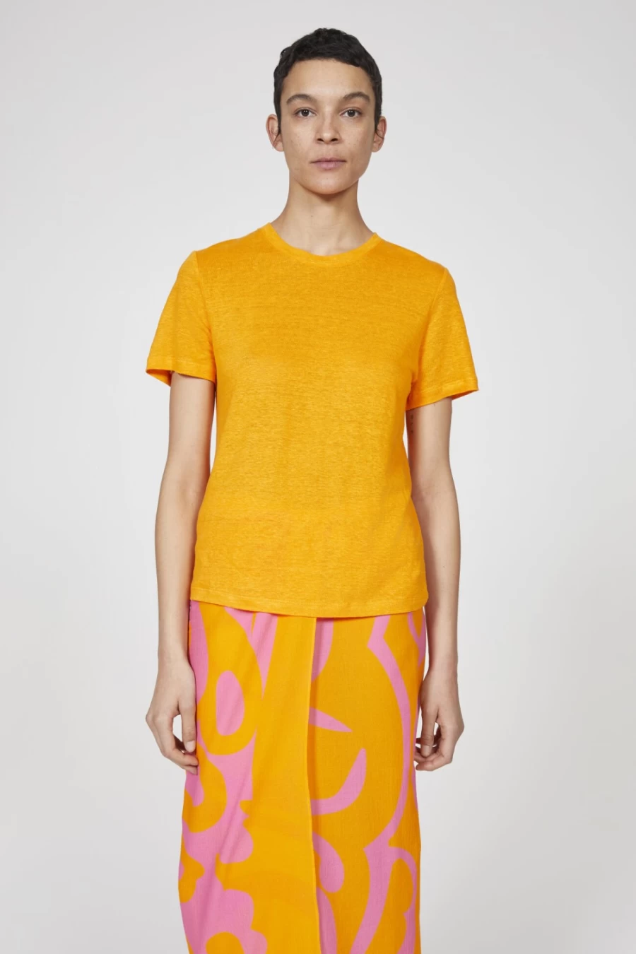 Rodebjer Women's Orange Haze Ninja Linen T-Shirt - Breathable Summer Top