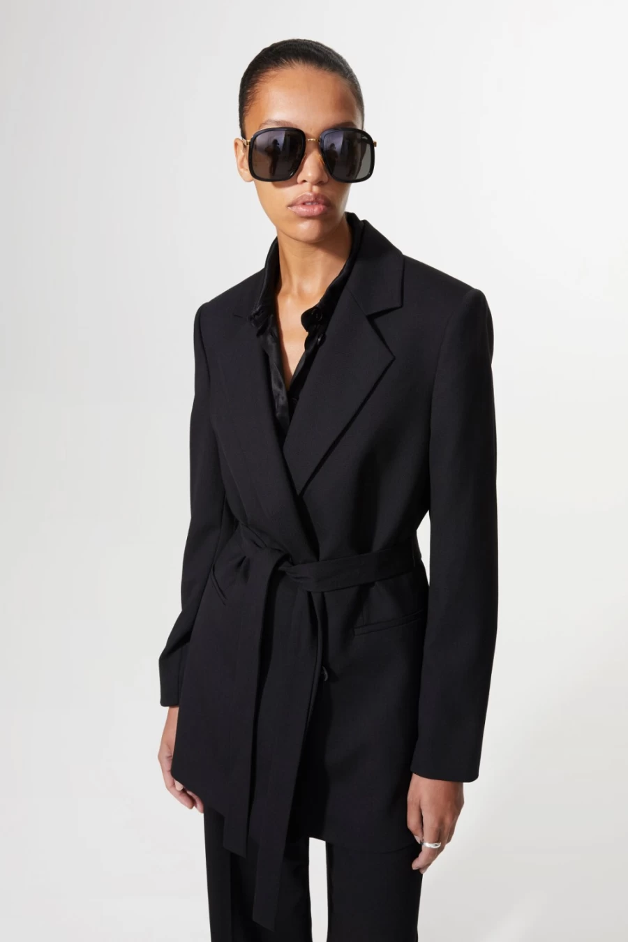 Rodebjer Lucida Black Blazer for Women - Elegant Tailored Jacket
